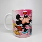 Caneca da minnie e o mickey