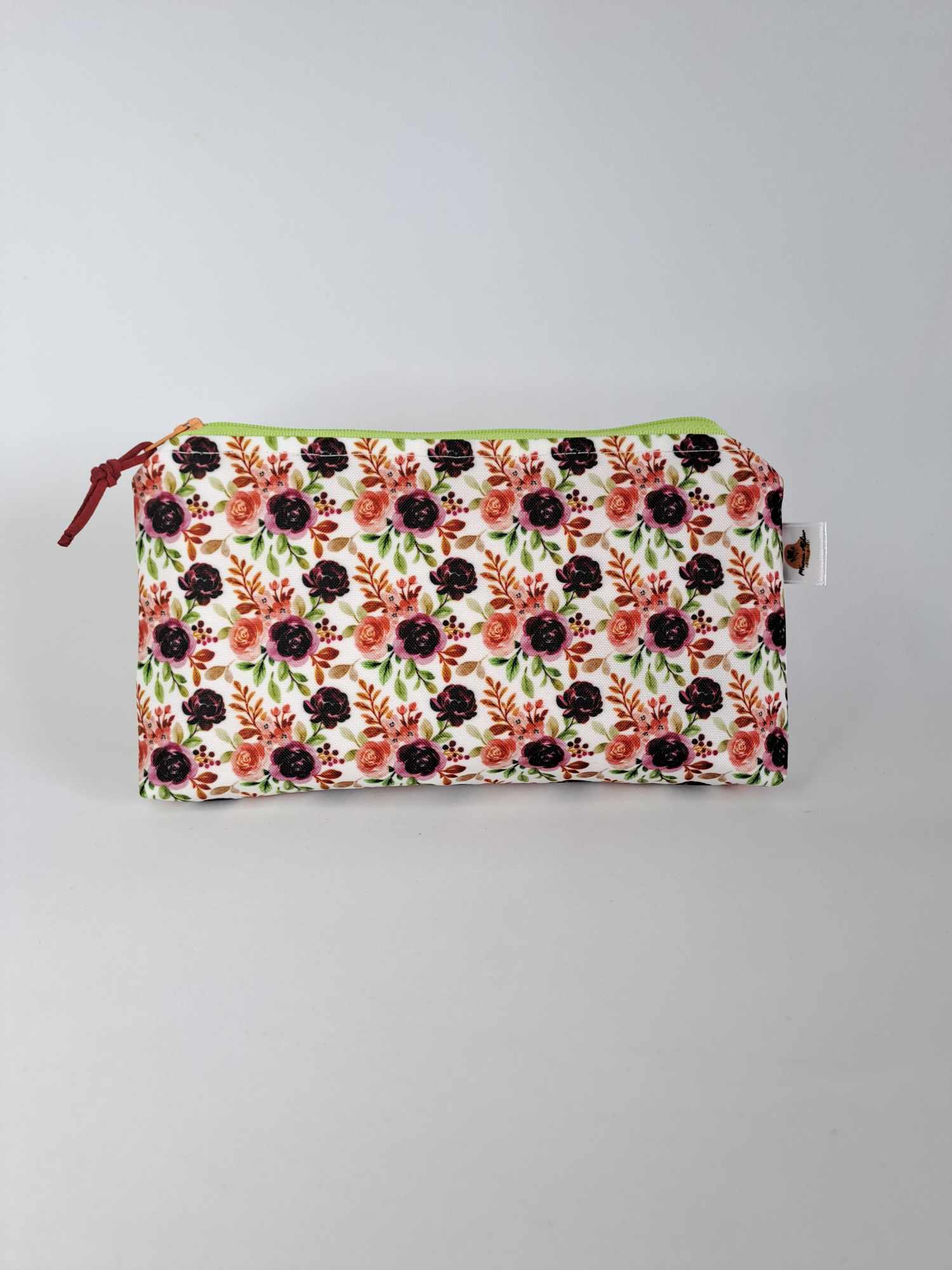 440830095_819729036694930_7690863415915243850_n Necessaire M09 - Image 1